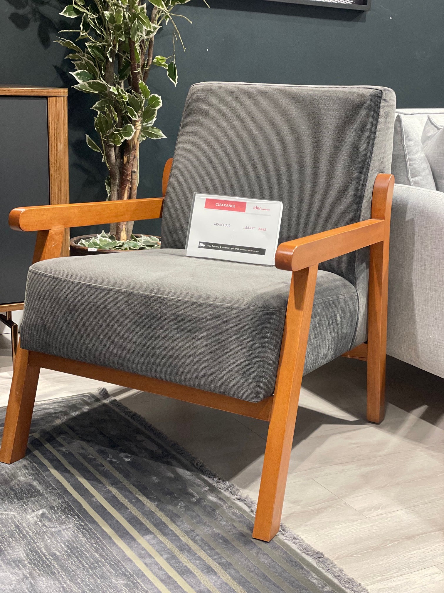 Venedik Armchair -Clearance