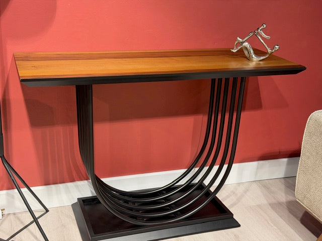 Panula Stand - Clearance